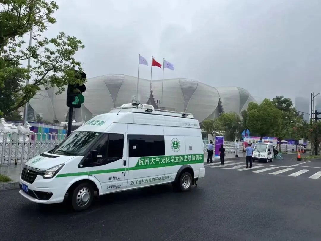 ezweb易利娱乐平台大气走航服务监测车1.jpg
